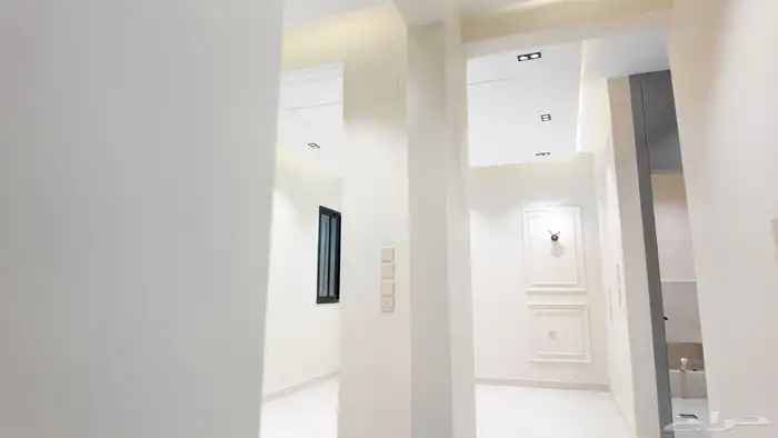 للبيع شقق وادوار فاخرة تشطيب فندقي حي المعارض مساحة 230م 9