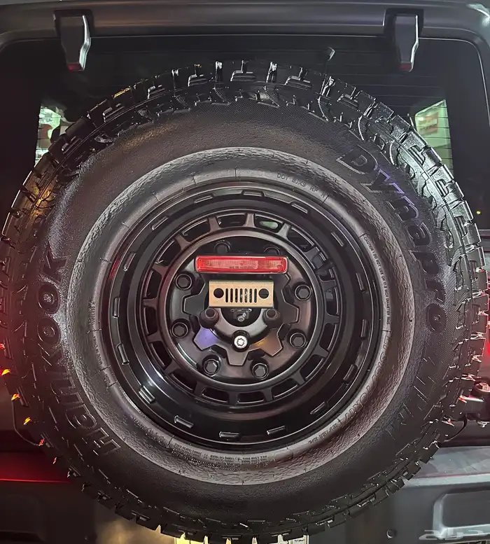 طقم جنوط رانجلر مع كفرات 3