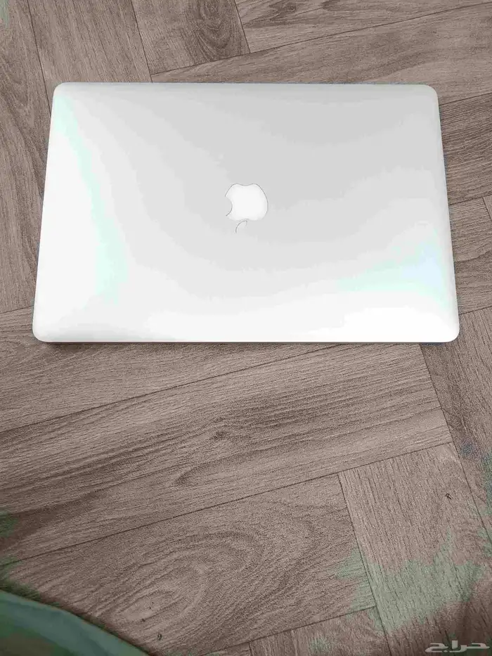 apple MacBook pro 0