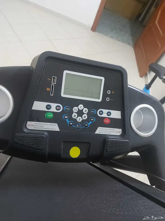 سير رياضي مع حزام هزاز للبطن و2 دمبل 1