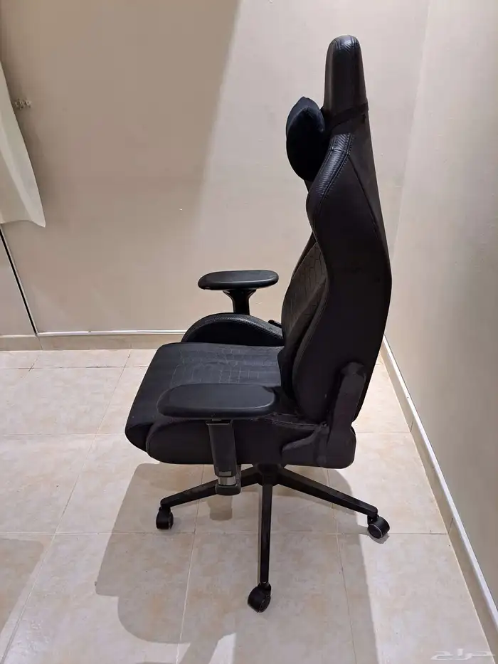 كرسي قيمنج Razer 4