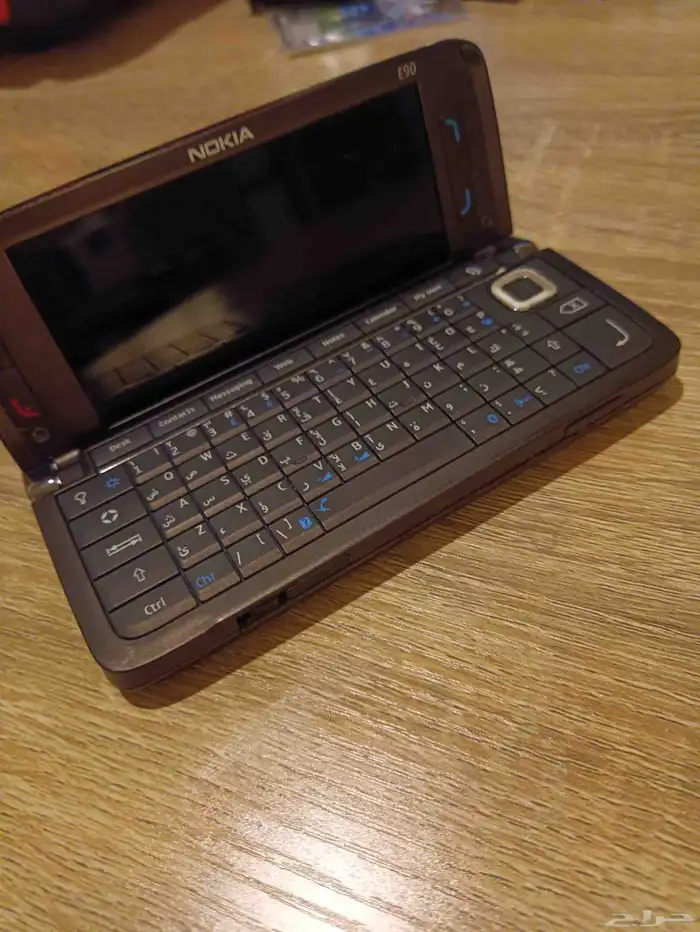 كوميونيكتور Nokia E90 5