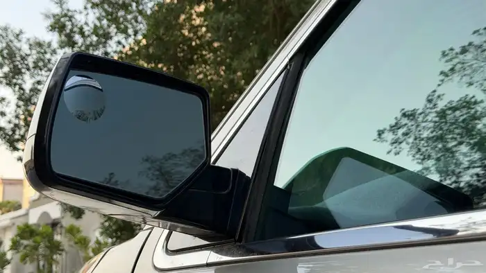 للبيع تاهو مخزن ممشى ( 77 ) 34