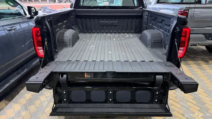 جي ام سي سييرا SLE 2025 جير علاق أسود سعودي التوكيلات جديد 16