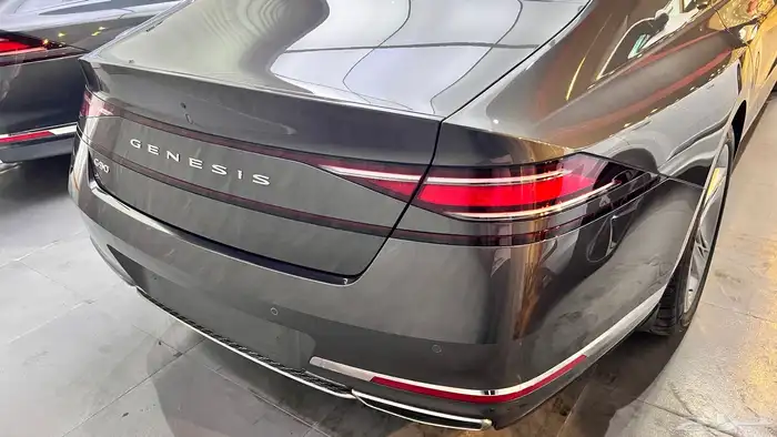 جينيسس G90 بلاتنيوم ورويال 2025 3