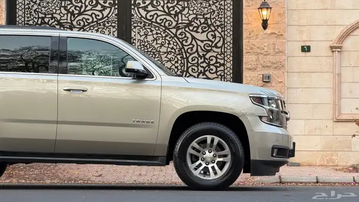 للبيع تاهو مخزن ممشى ( 77 ) 15