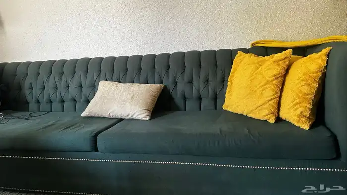 3 قطع كنب   مخدات ومراية مدخل وكرسين مدخل وستارة صاله 0