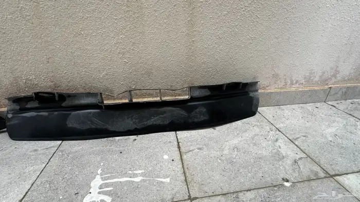 لحيه علوية ولحية سفلية تركب على f150 موديل 2013 سليمه شرط 0