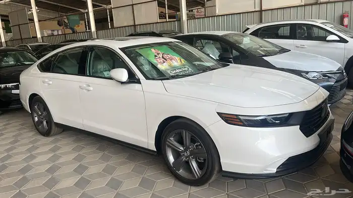 هوندا اكورد 2025. نص. فل 0