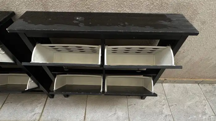 دولاب أحذية خشب الون اسود سليمه لاتشكو من شي على السوم ببيع 3