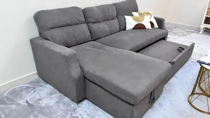 للبيع كنبه رمادية بحالة شبه جديدة. 1