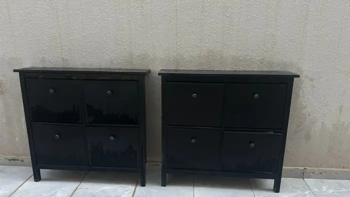 دولاب أحذية خشب الون اسود سليمه لاتشكو من شي على السوم ببيع 0