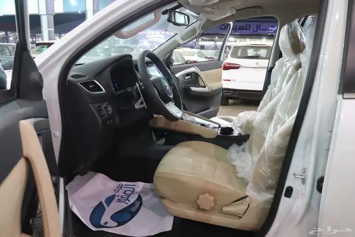 ميتسوبيشي مونتيرو نص فل بنزين موديل 2025 بسعر 125.350 6