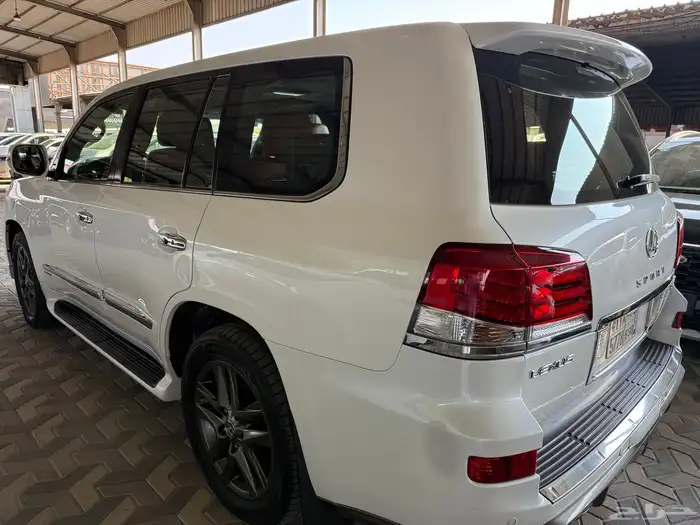 لكزس LX570 موديل 2014 فل 16