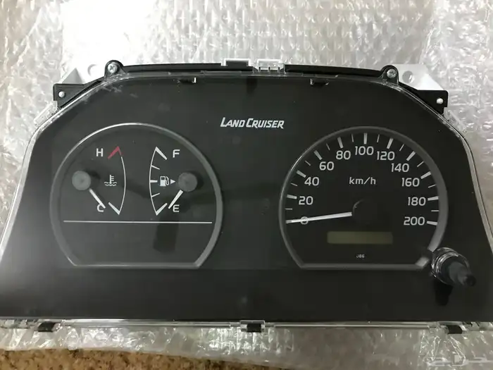 طبلون وصدام خلفي جيب ربع 2013 اصلي وكاله 0