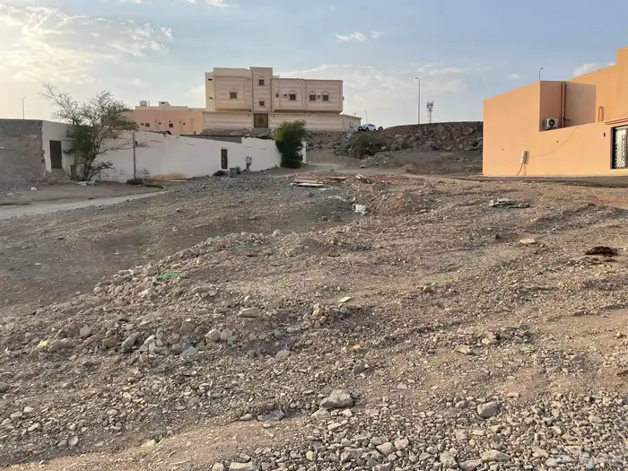 للبيع أرض سكنية قريبة جدا  من حديقة العاقول الجديدة 1