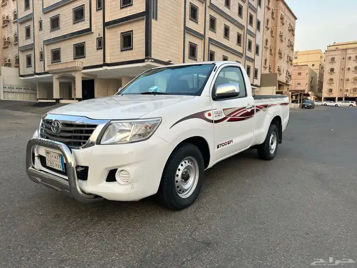 هايلوكس 2015 مخزنه نظيفه جدا 0