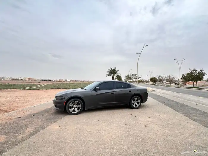 دودج تشارجر نظيف 10