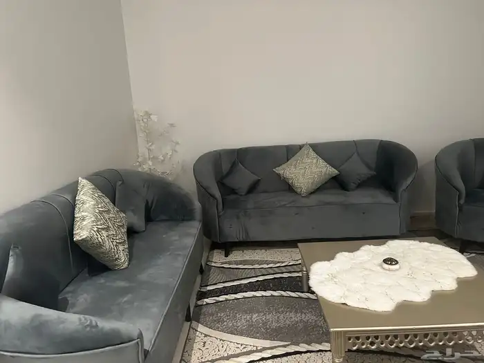 طقم كنب ثلاث طويلة واثنين صغير ك 0