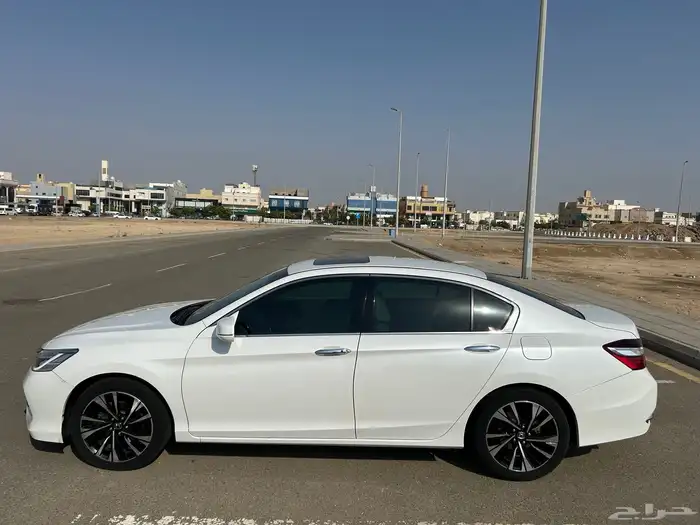 هوندا اكورد 2017 40