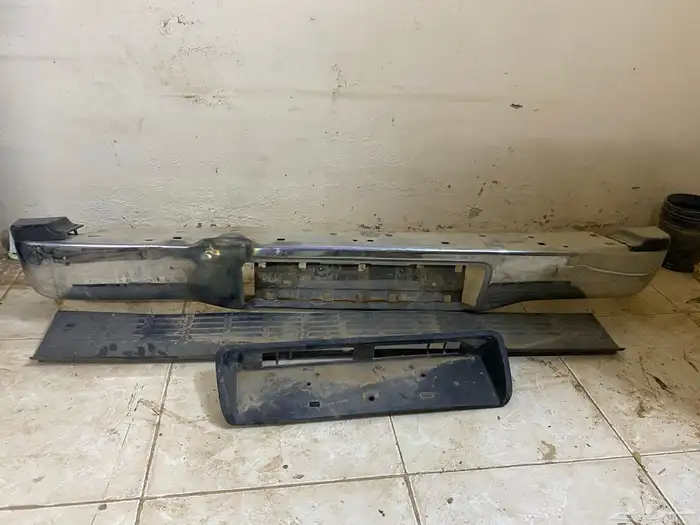 صدام هايلكس خلفي حق الوكالة 0