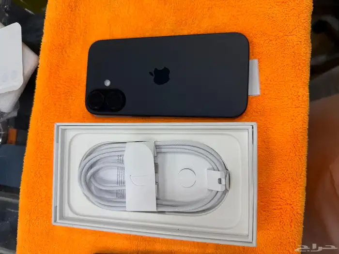 iphon16 256 G black 2 sem ايفون16 شريحتين 1