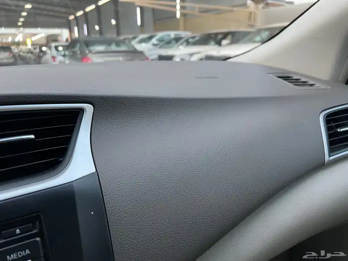 سنترا 2019 لؤلؤي مثبت سرعة 1.8 نظيف جدا لدى قمة الاطلال 44