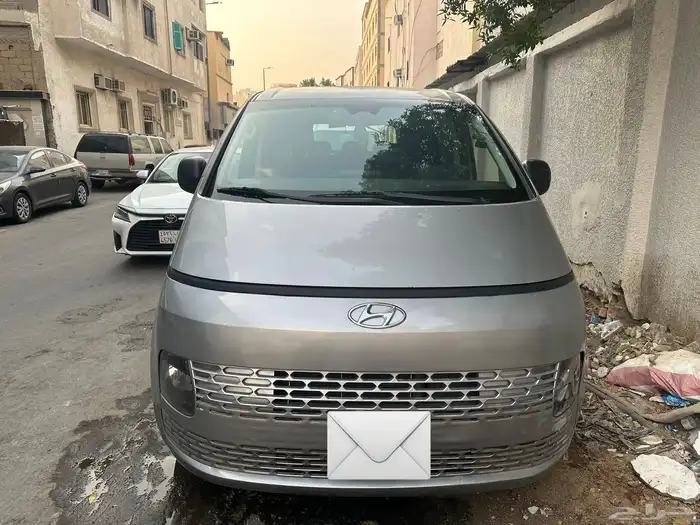 هيونداي استاريا 2022 استاندرد 12