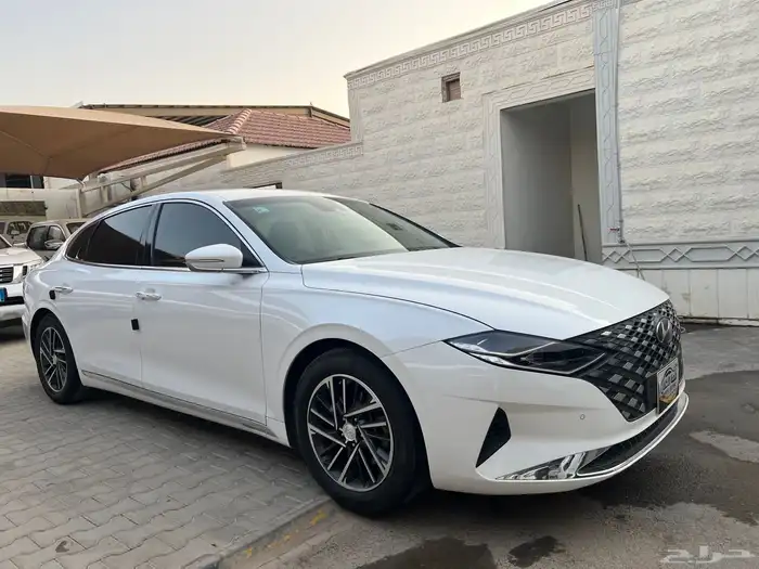 ازيرا 2021 وارد كوريا نظيف جدا لدى قمة الاطلال 3