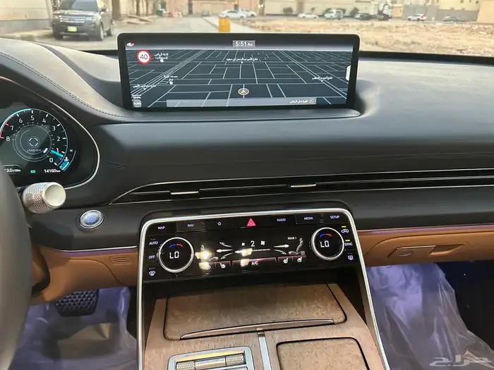 للبيع جينيسس GV80 شبه اصفار مخزن بحالة الوكالة 46