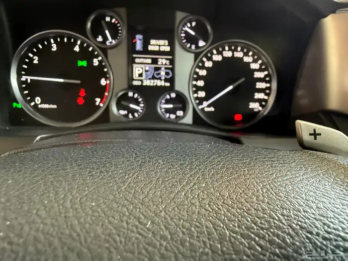 لكزس LX570 موديل 2014 فل 23