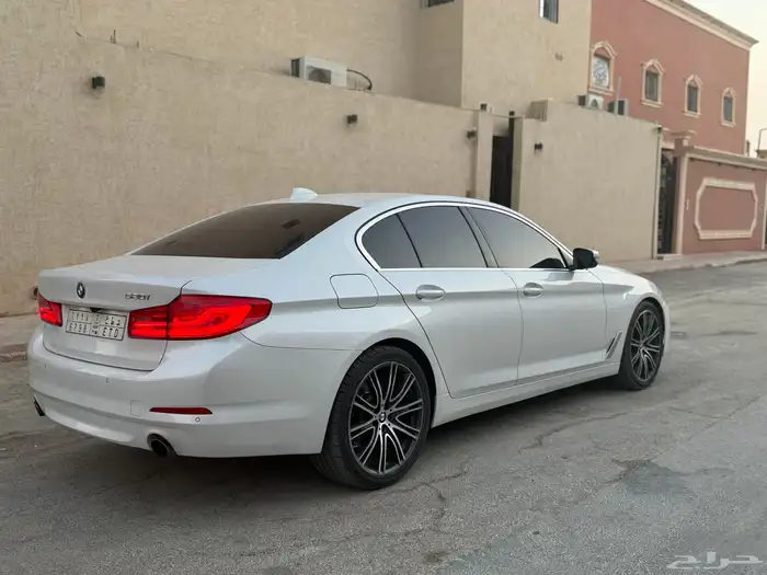 بي ام 520 2019 3