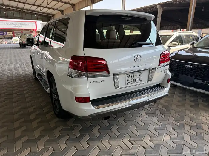 لكزس LX570 موديل 2014 فل 14