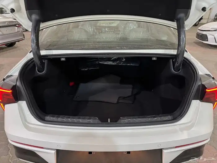 كيا K5 فئة الكمفورت بنزين 2026 11