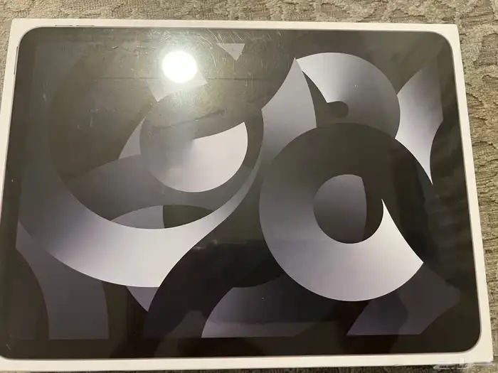 ايباد air 256GB - 10 بوصه 1