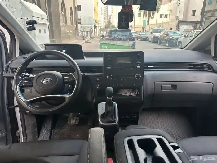 هيونداي استاريا 2022 استاندرد 5