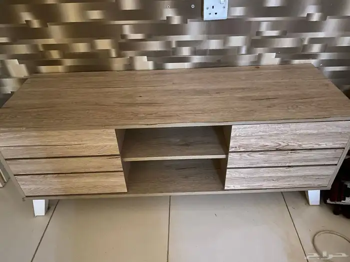 طاولة تلفزيون للبيع 1