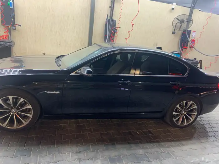 BMW بي ام دبليو الفئة الخامسة 2016 520 مستعملة للبيع 2