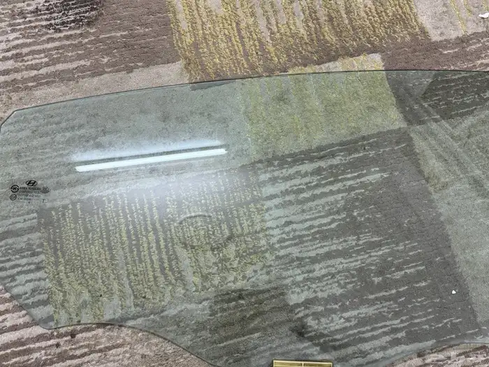 قزاز الباب الخلفي يمين النترا 2015 نظيف 1