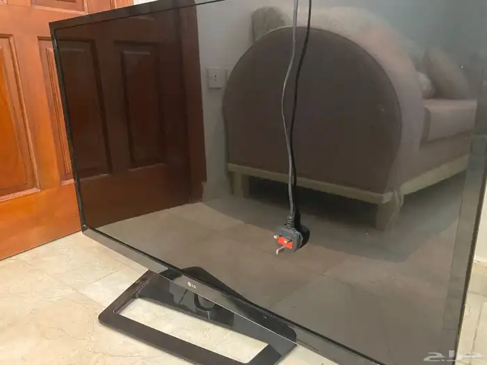 شاشة LG بوصه 42 استعمال نضيف شبه جديدة 1