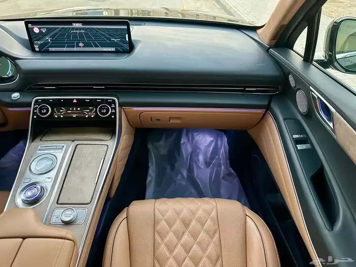 للبيع جينيسس GV80 شبه اصفار مخزن بحالة الوكالة 57