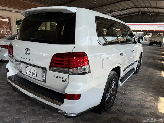لكزس LX570 موديل 2014 فل 11