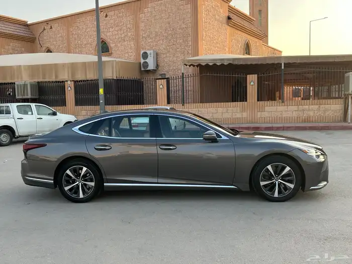 لكزس 2021 LS 350 موتر شرط وكاله قمه بنضافه 7