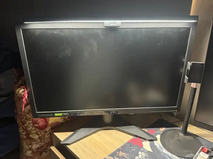 شاشة لينوفو قيمنق 0