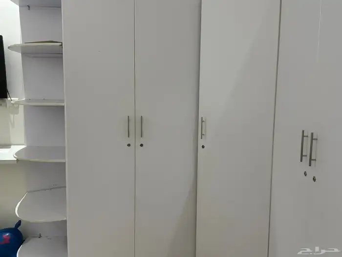 للبيع غرفه سريرين ودولاب جدار كامل مع زاويه وكوميدينه 4
