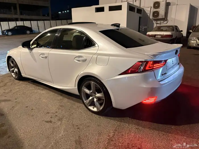 لكزس اي اس 350 ارنب موديل 2016 4