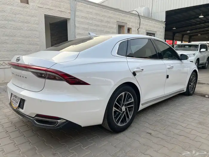 ازيرا 2021 وارد كوريا نظيف جدا لدى قمة الاطلال 12