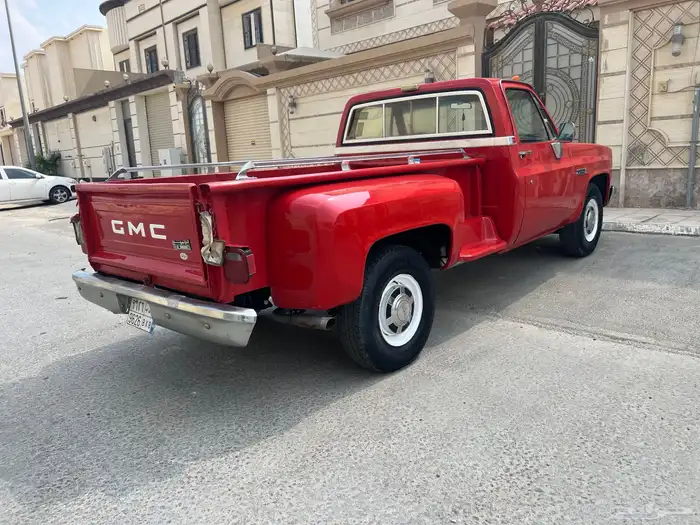جي ام سي سييرا 1983 16