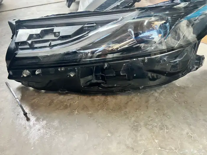 شمعه كامري يسار2025 0