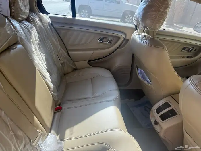 Ford Taurus 2014 9